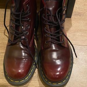 Dr. Martens VegAn Gem boots with extra insole.